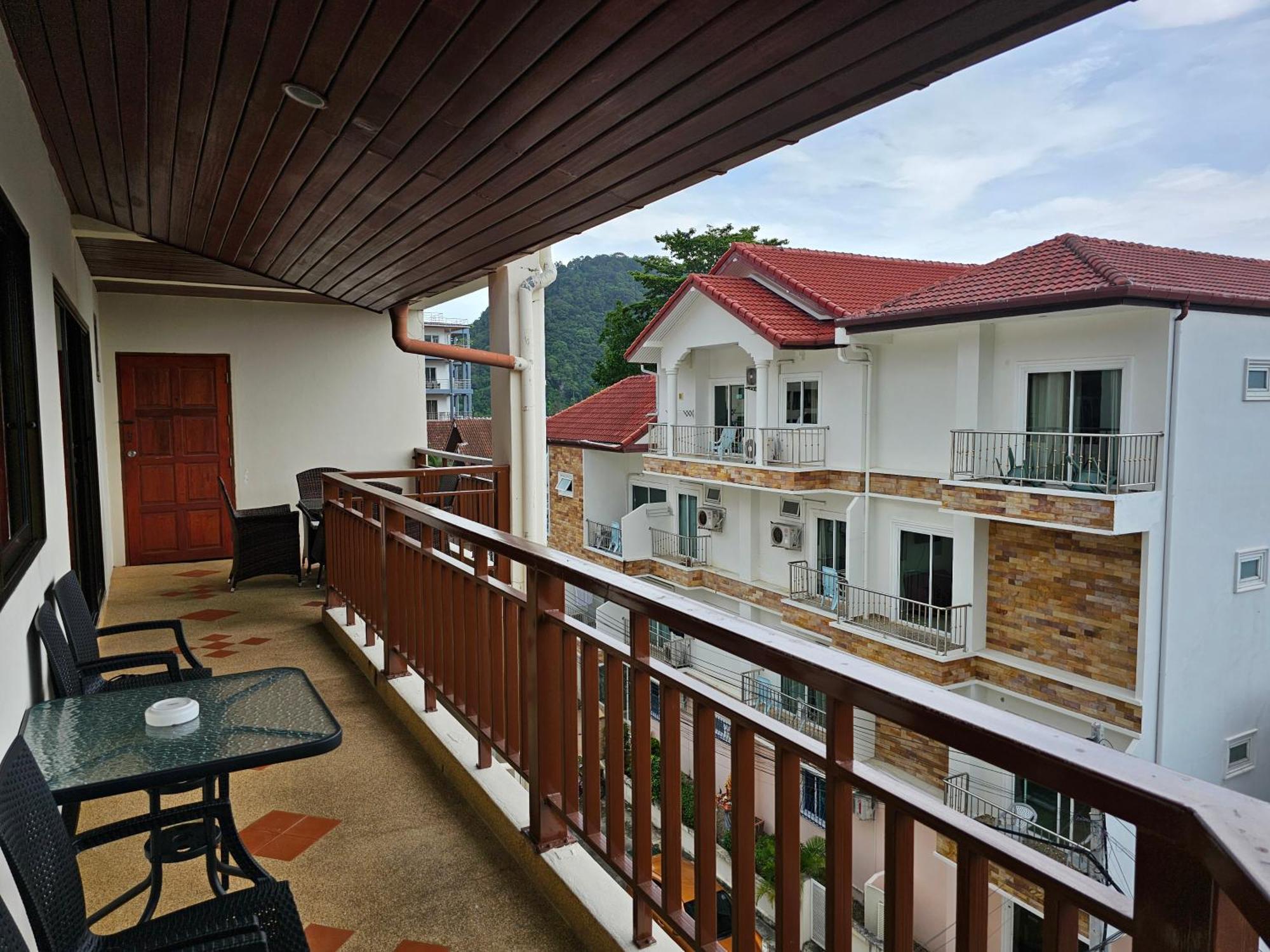 Sai Rougn Apartment Patong Exterior photo